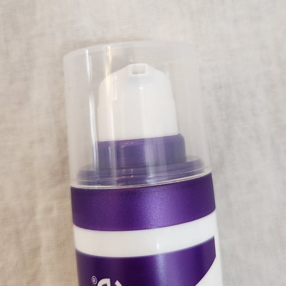 CeraVe Skin Renewing Retinol Face Serum - new in box - Picture 10 of 11